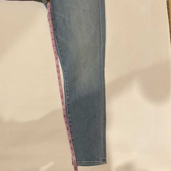 Mother The Looker Crop Skinny Jeans in Swimming Pool Sunday - Picture 10 of 10